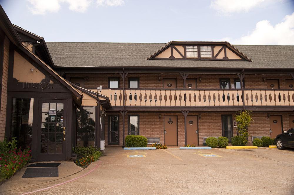Victorian & Nacogdoches